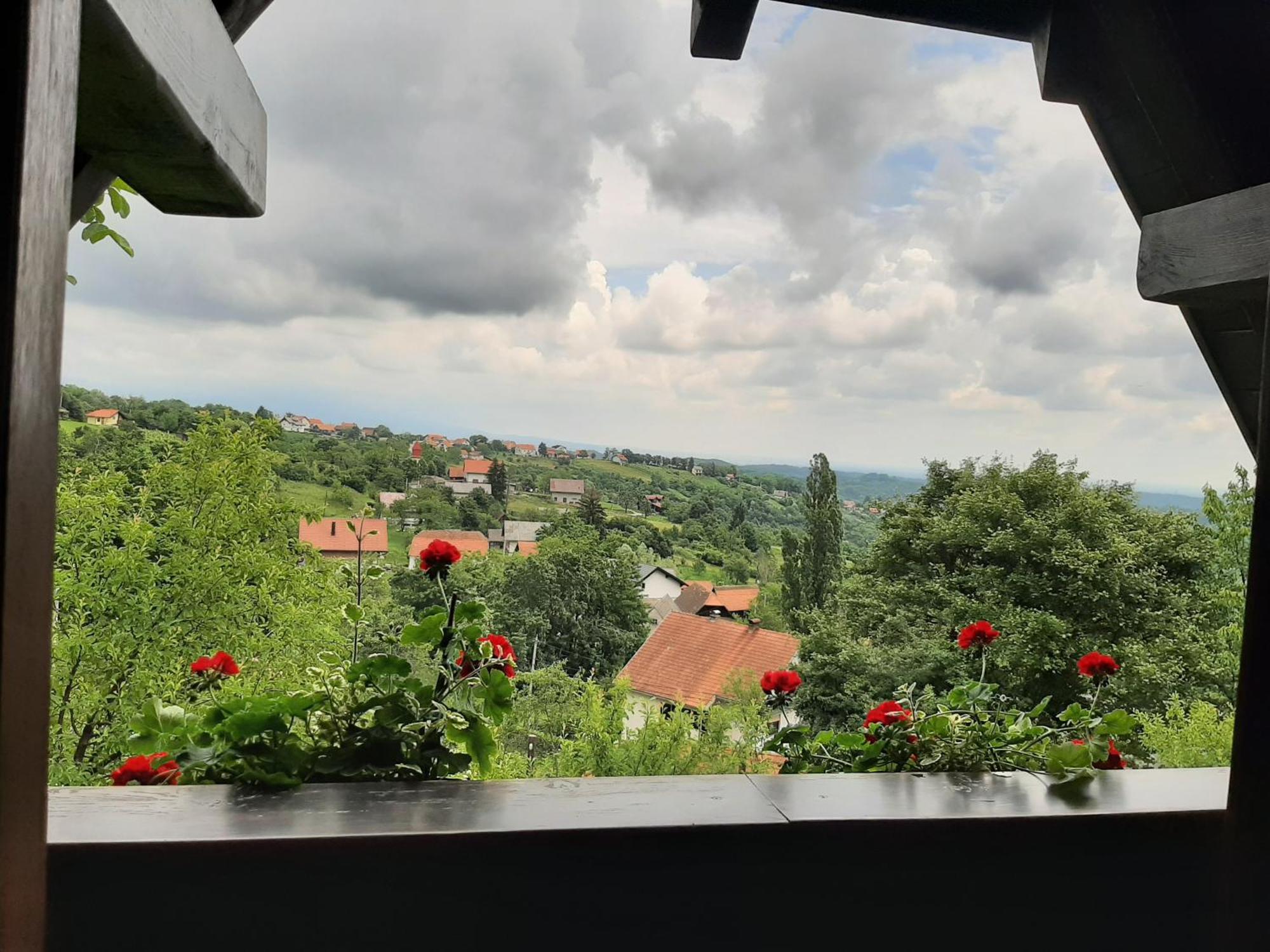 Apartmani Etno Kuca Pod Okicem Samobor Extérieur photo