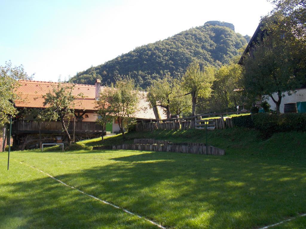 Apartmani Etno Kuca Pod Okicem Samobor Chambre photo