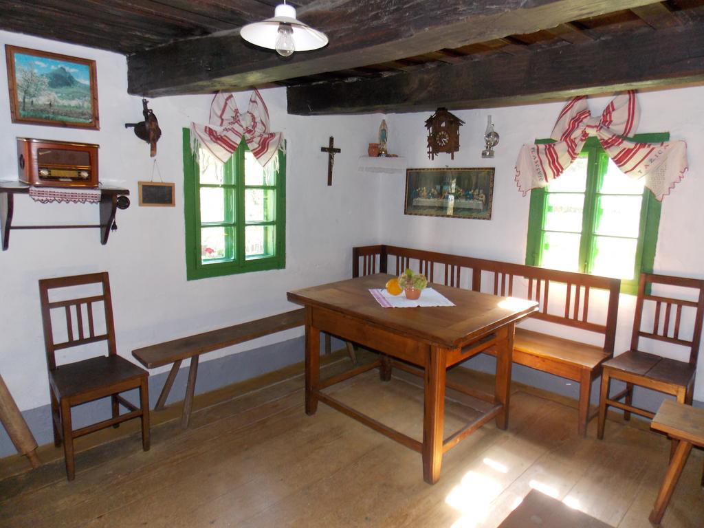Apartmani Etno Kuca Pod Okicem Samobor Chambre photo