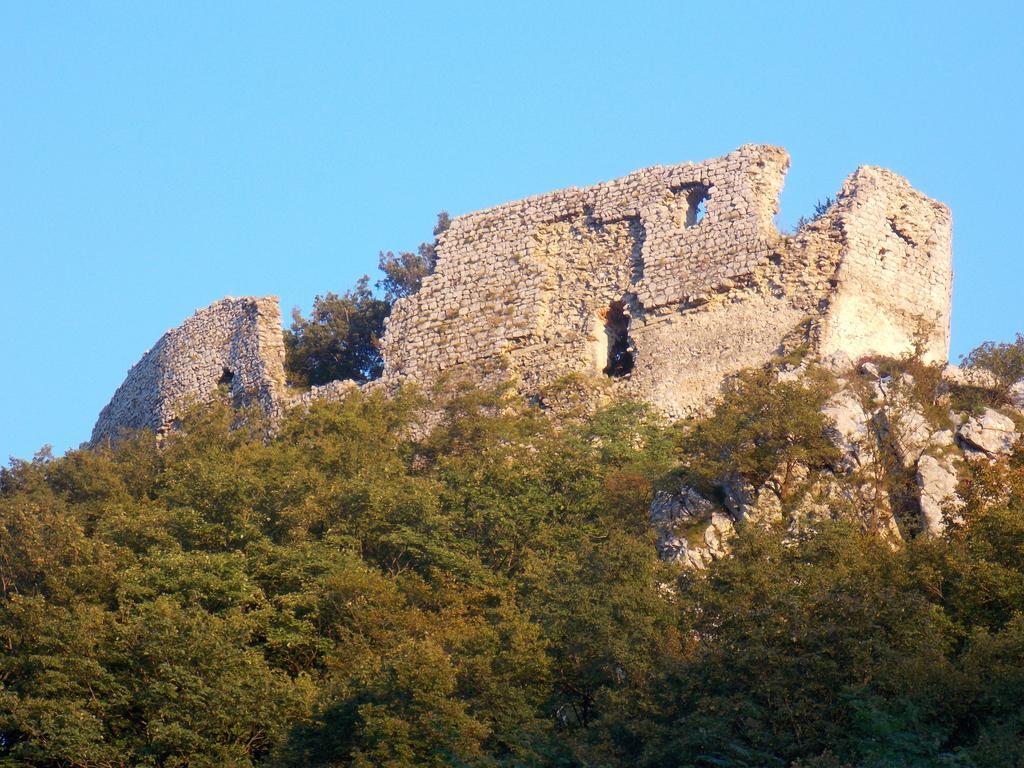 Apartmani Etno Kuca Pod Okicem Samobor Chambre photo